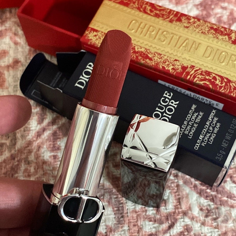 Dior Red and Gold Accessory Set - Picture 7 of 8